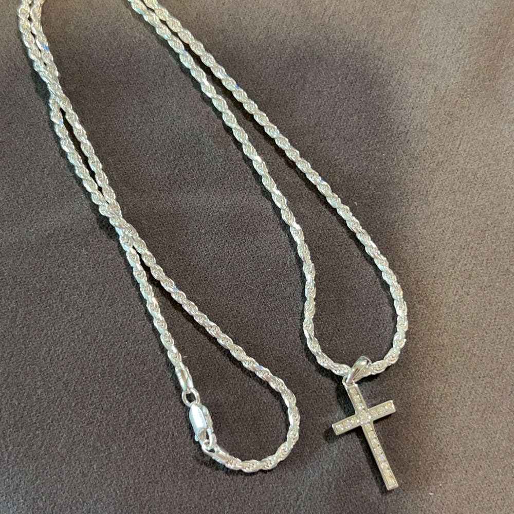 925 Sterling Silver Cross Pendant Necklace